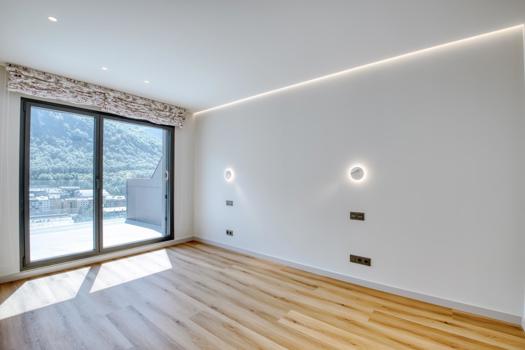 Triplex for sale with private pool