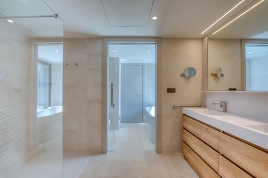 Triplex for sale with private pool