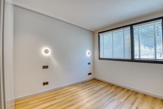 Triplex for sale with private pool