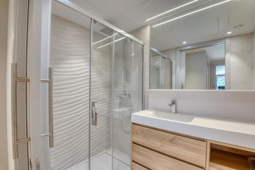 Triplex for sale with private pool