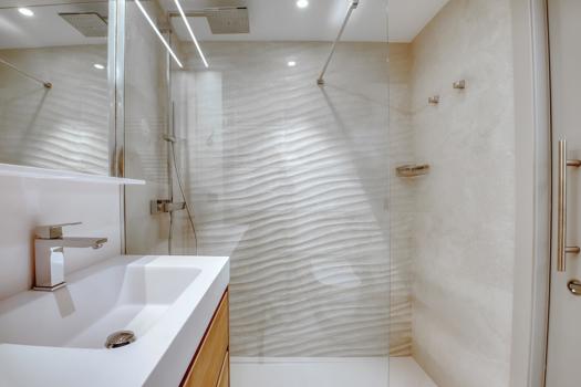Triplex for sale with private pool