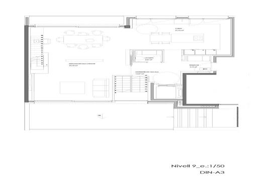 Triplex for sale with private pool