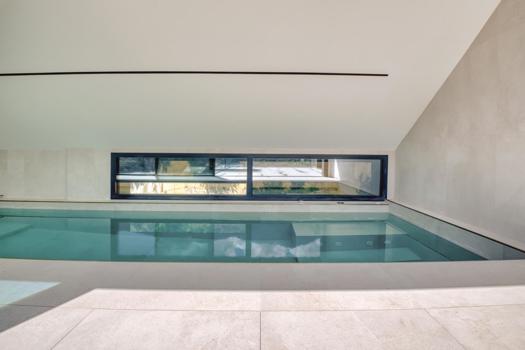 Triplex for sale with private pool