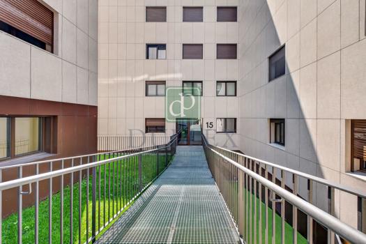 Ático de tres habitaciones en venta en Encamp.