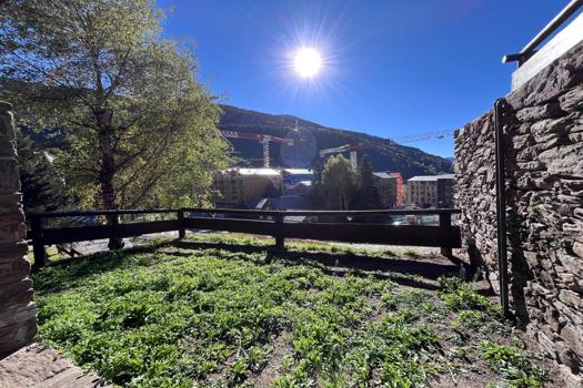 Elegante apartamento con jardín en El Tarter 